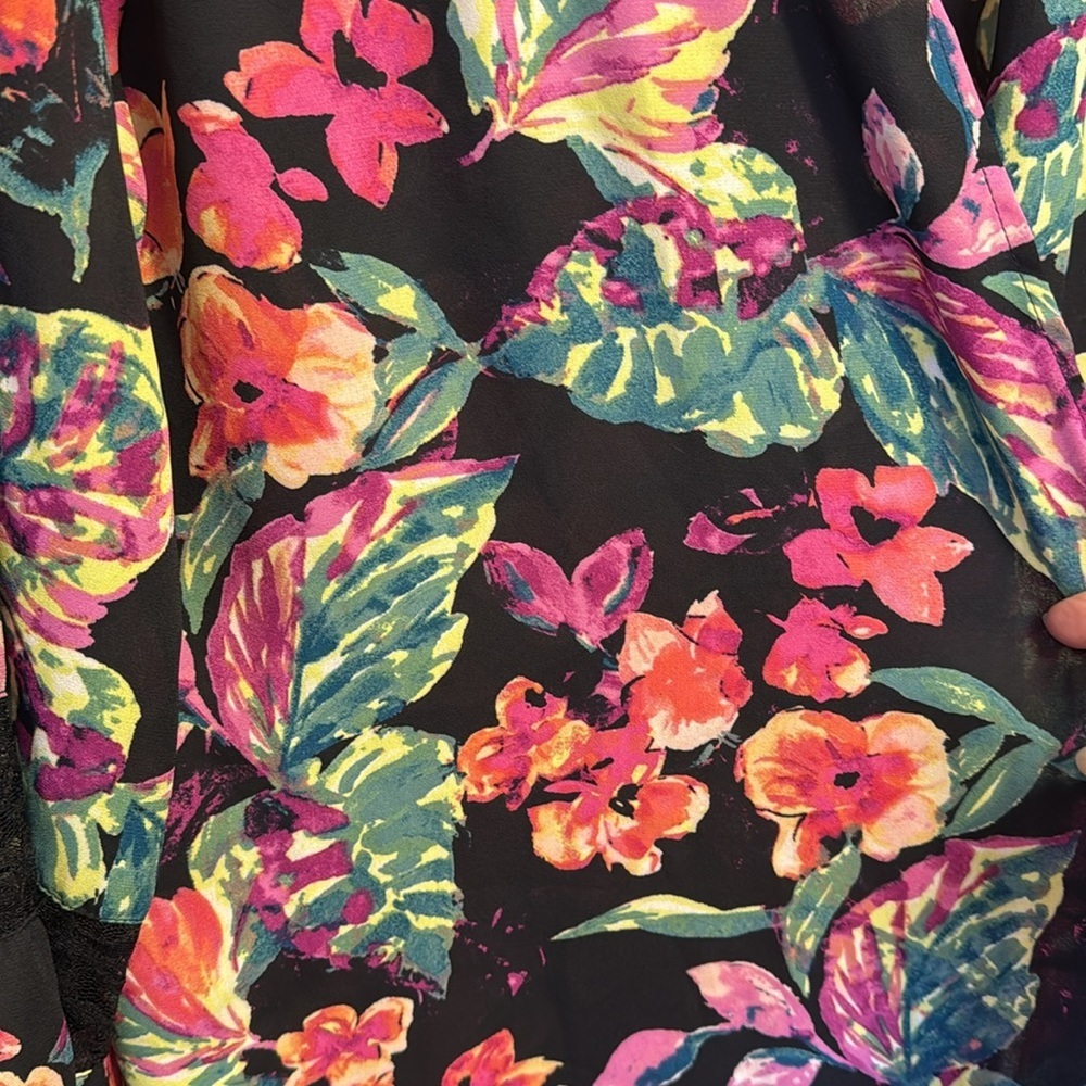 Floral Kimono with Lace Trim - Picture 6 of 12